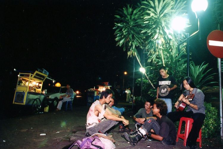 Cara Unik Masyarakat Indonesia Rayakan Malam Pergantian Tahun